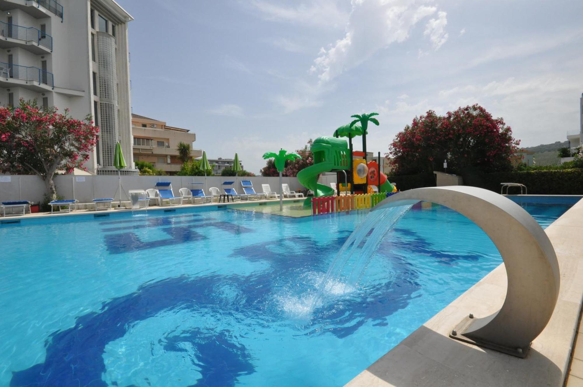 Hotel Smeraldo Pertisau Ngoại thất bức ảnh